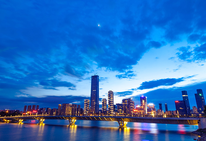 愿景：成為客戶值得信賴，由衷喜歡并長(zhǎng)期攜手前行的伙伴；